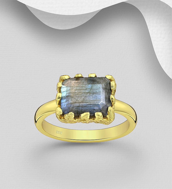 925 Sterling Silver Ring with Labradorite